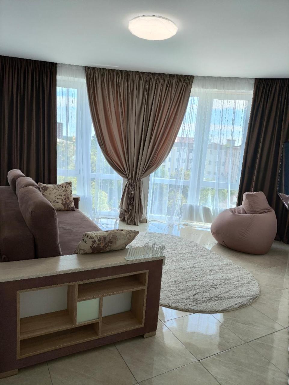 Ferienwohnung Zlata De Luxe Iwano-Frankiwsk Exterior foto