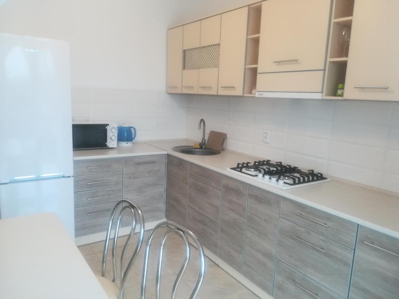 Ferienwohnung Zlata De Luxe Iwano-Frankiwsk Exterior foto